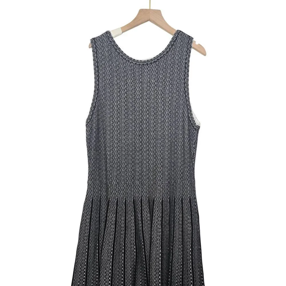 Ann Taylor Loft Dress Size Large Pleated Sweater Black White